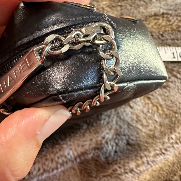 Chanel zipper pouch - Picture 8 of 14